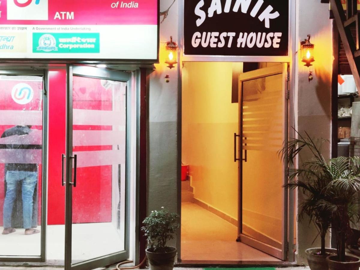 Sainik Guest House 500Mtr From Medanta Hospital Lucknow Dış mekan fotoğraf