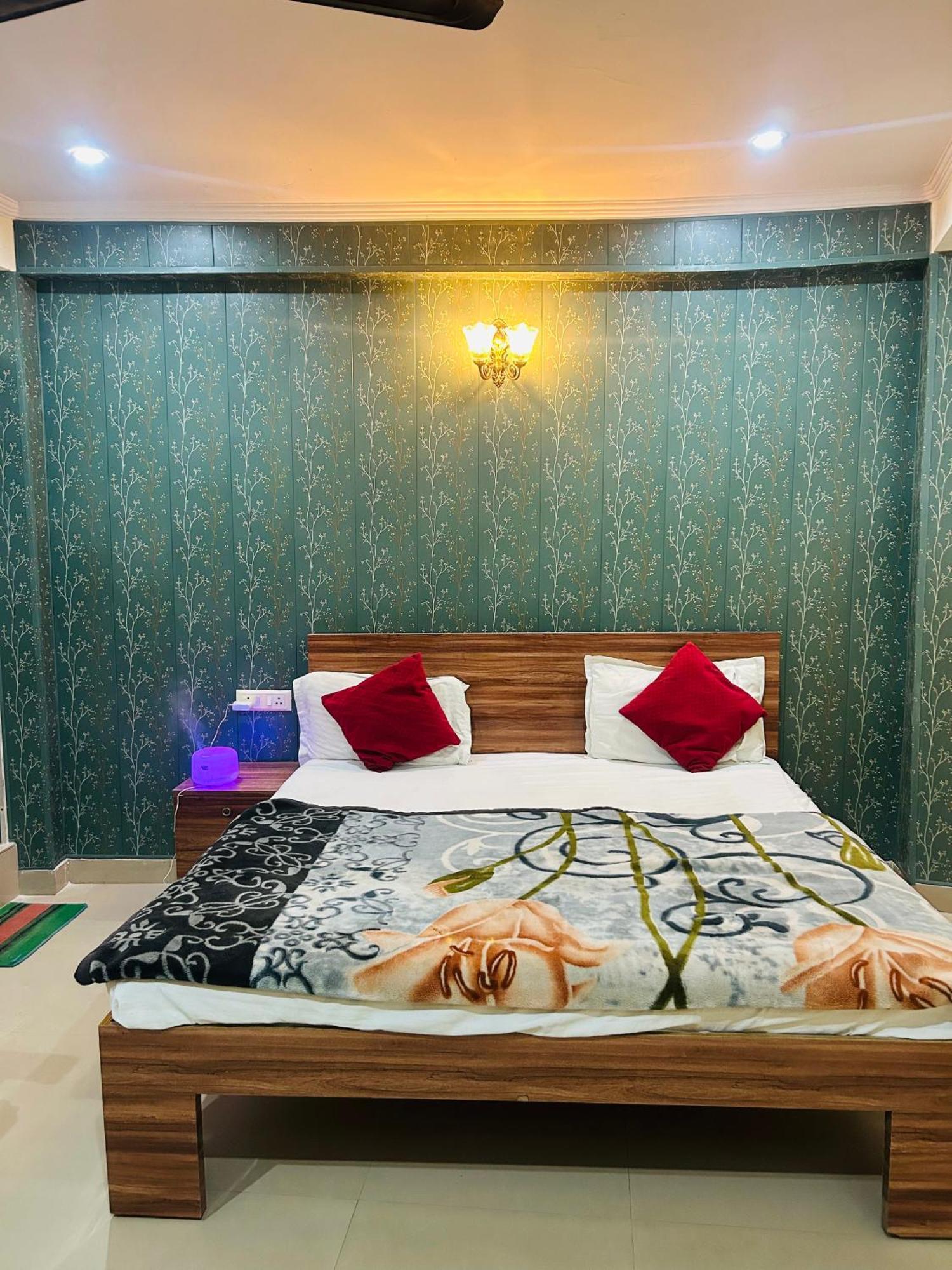 Sainik Guest House 500Mtr From Medanta Hospital Lucknow Dış mekan fotoğraf